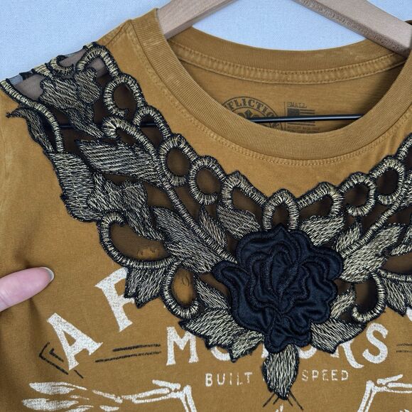 Affliction Top Womens Small Yellow Rose Lace Graphic Grunge Affliction Motors - Picture 12 of 16